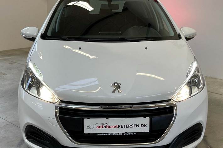 Hvid Peugeot 208 fra 2017