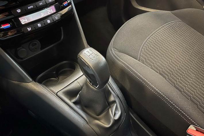 Hvid Peugeot 208 fra 2017