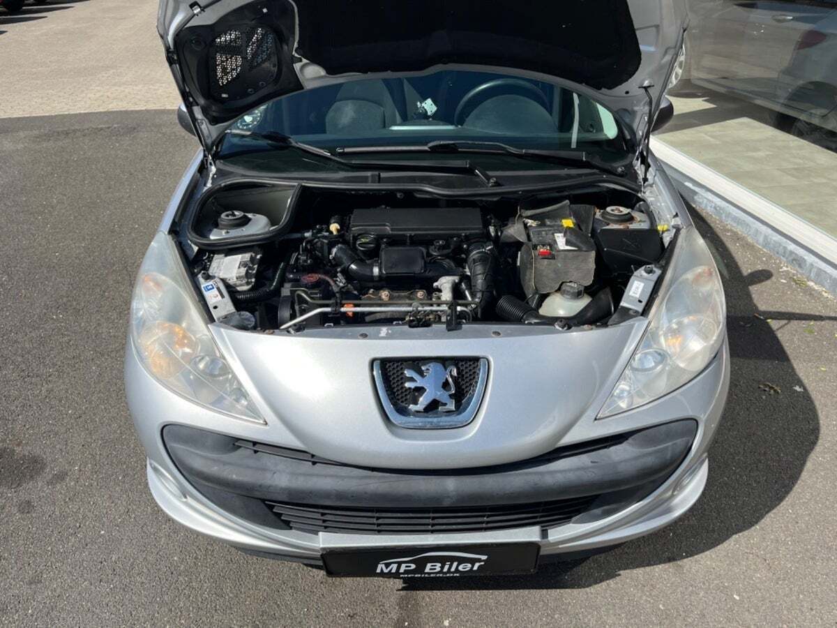 Grå Peugeot 206+ fra 2010