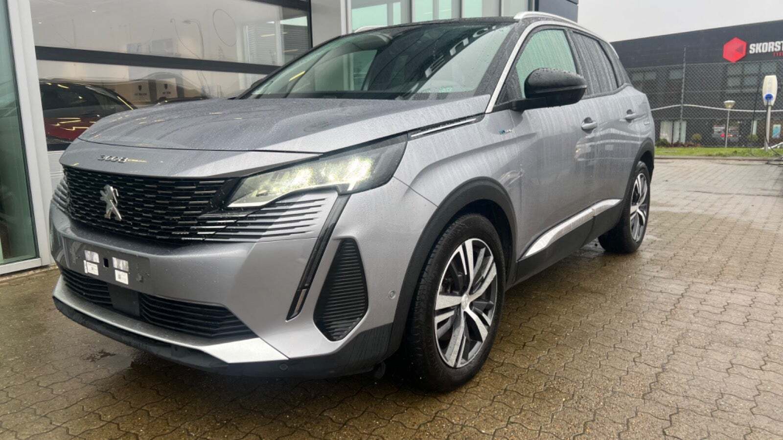 Sølv Peugeot 3008 fra 2020