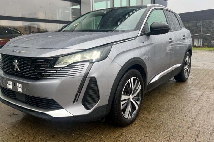 Sølv Peugeot 3008 fra 2020