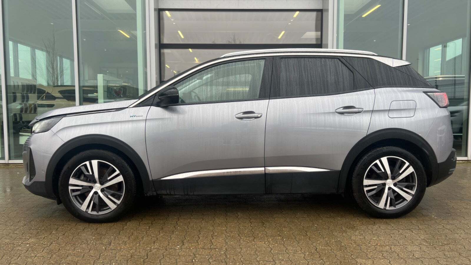 Sølv Peugeot 3008 fra 2020