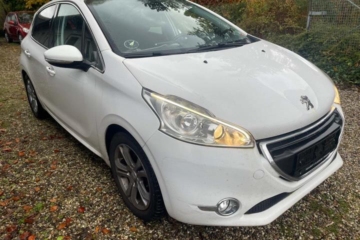 undefined Peugeot 208 fra 2015