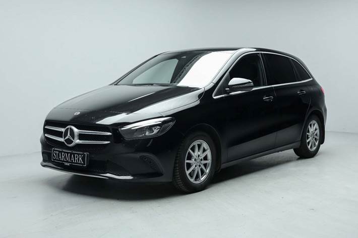 Sort Mercedes B200 d fra 2020