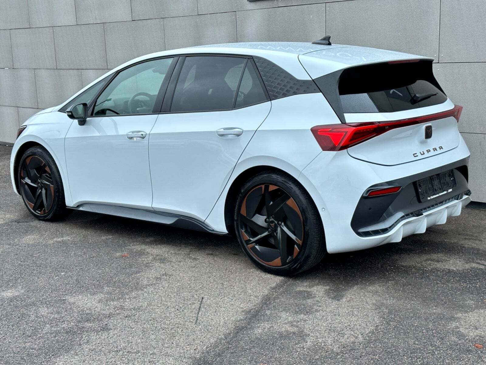 Hvid Cupra Born fra 2022