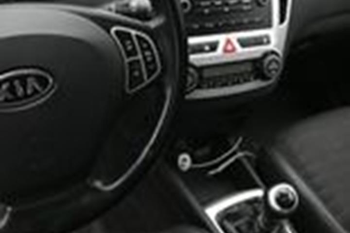 Hvid Kia Ceed fra 2008