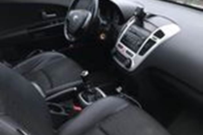 Hvid Kia Ceed fra 2008