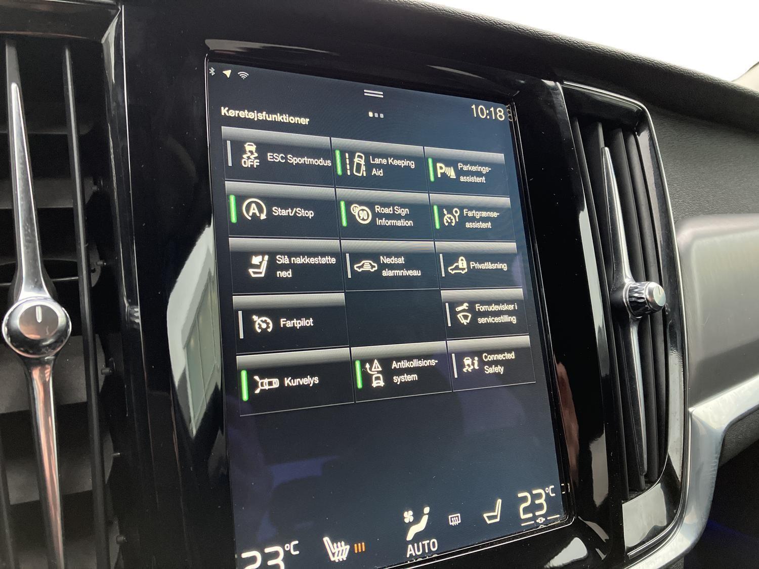 Grå Volvo S90 fra 2018