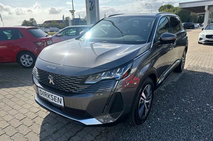 Grå Peugeot 5008 fra 2021