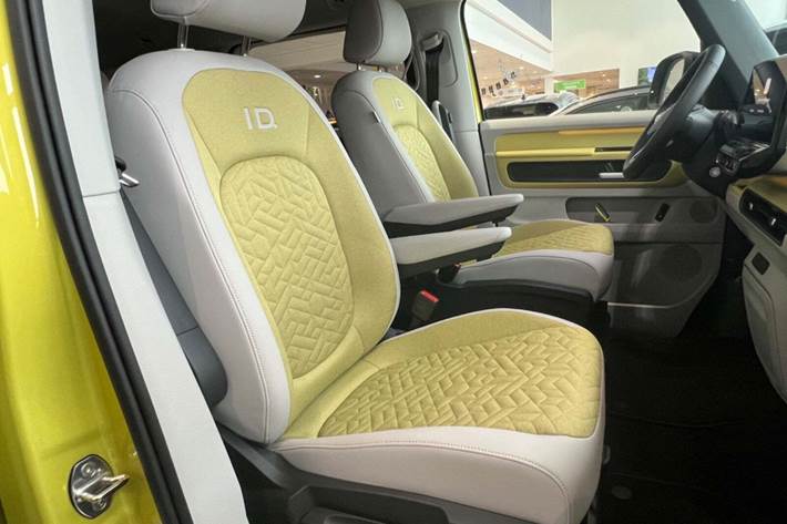 Hvid VW ID.Buzz fra 2023