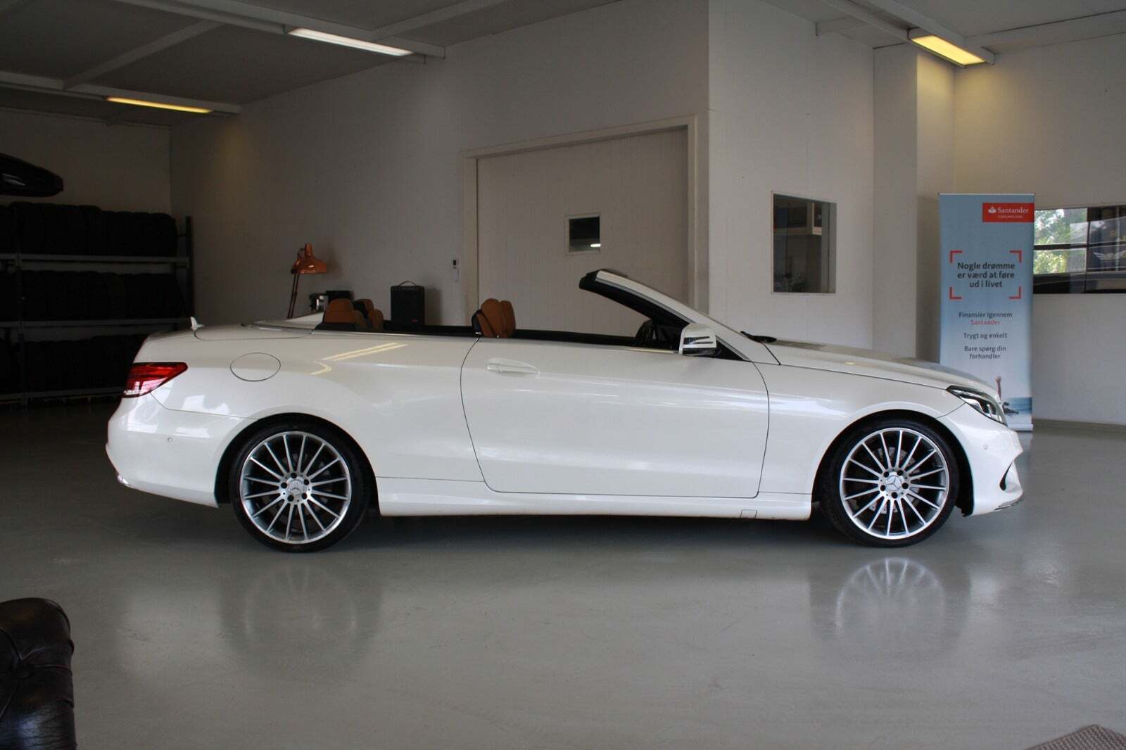 Hvid Mercedes E200 fra 2014