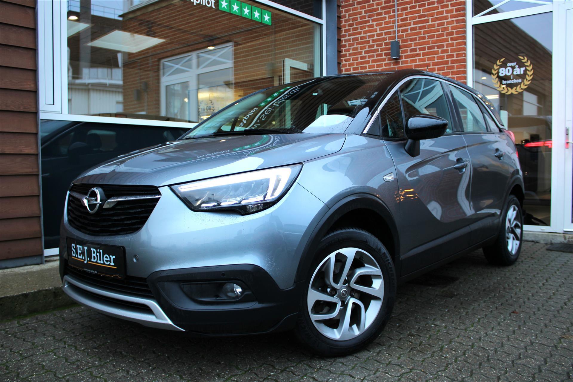Grå Opel Crossland X fra 2017