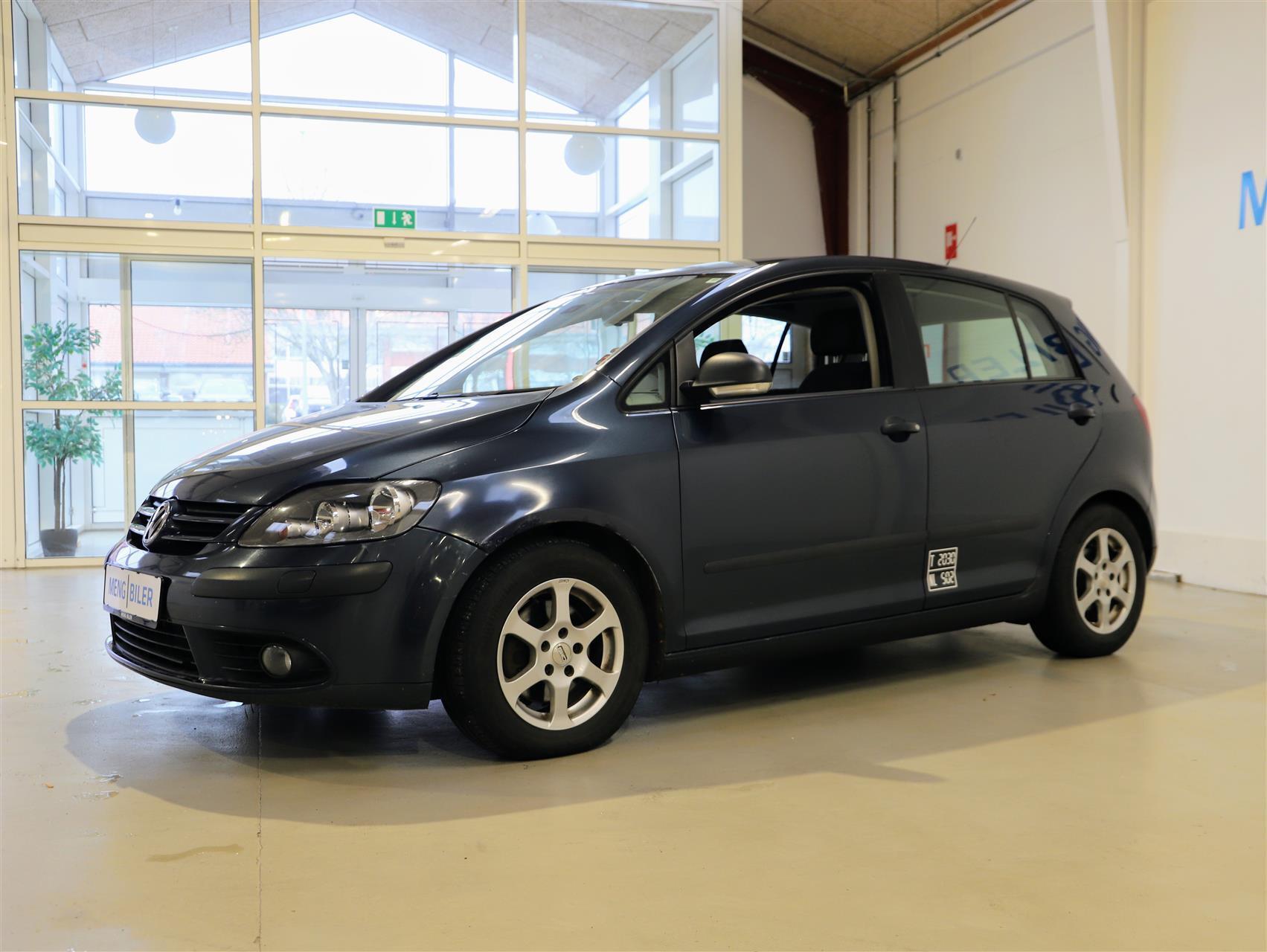 Blå VW Golf Plus fra 2009