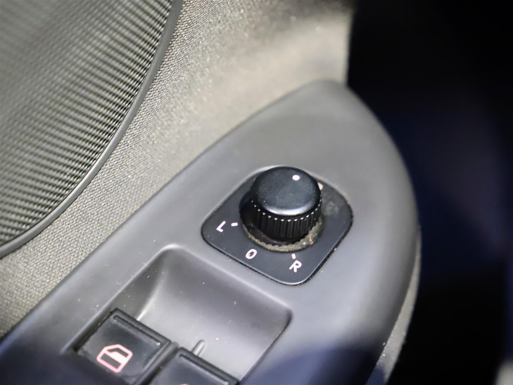 Blå VW Golf Plus fra 2009