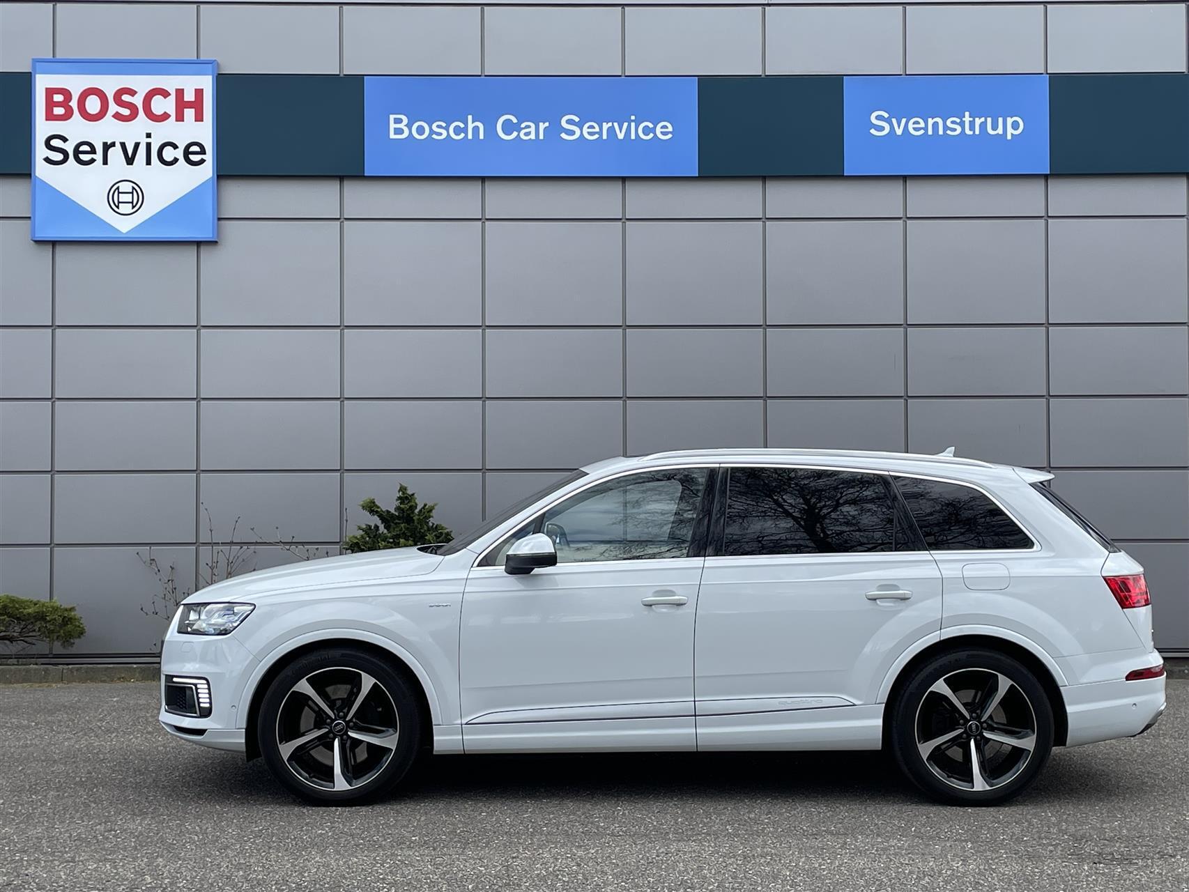 Hvid Audi Q7 fra 2016