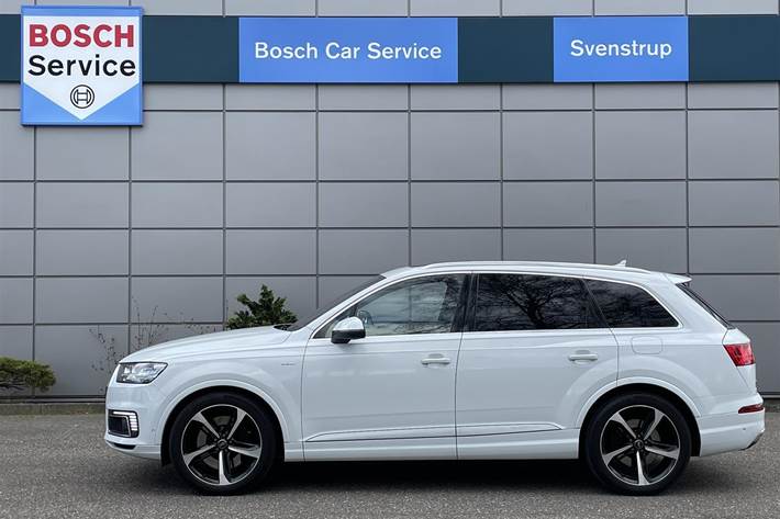 Hvid Audi Q7 fra 2016