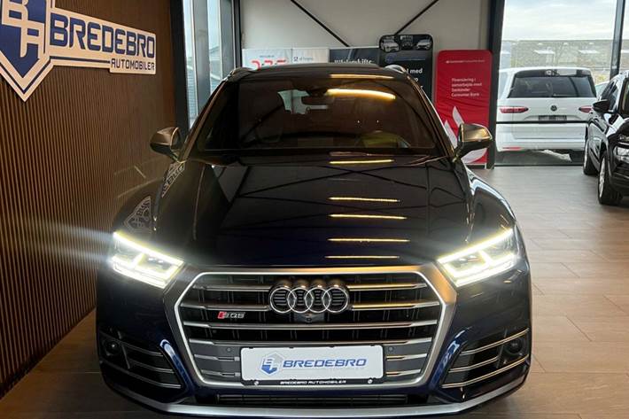 Blå Audi SQ5 fra 2018