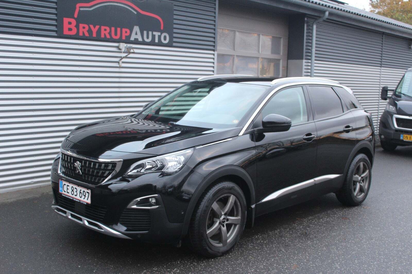Sort Peugeot 3008 fra 2018