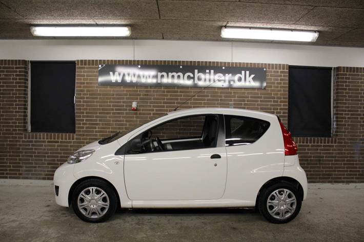 Hvid Peugeot 107 fra 2011