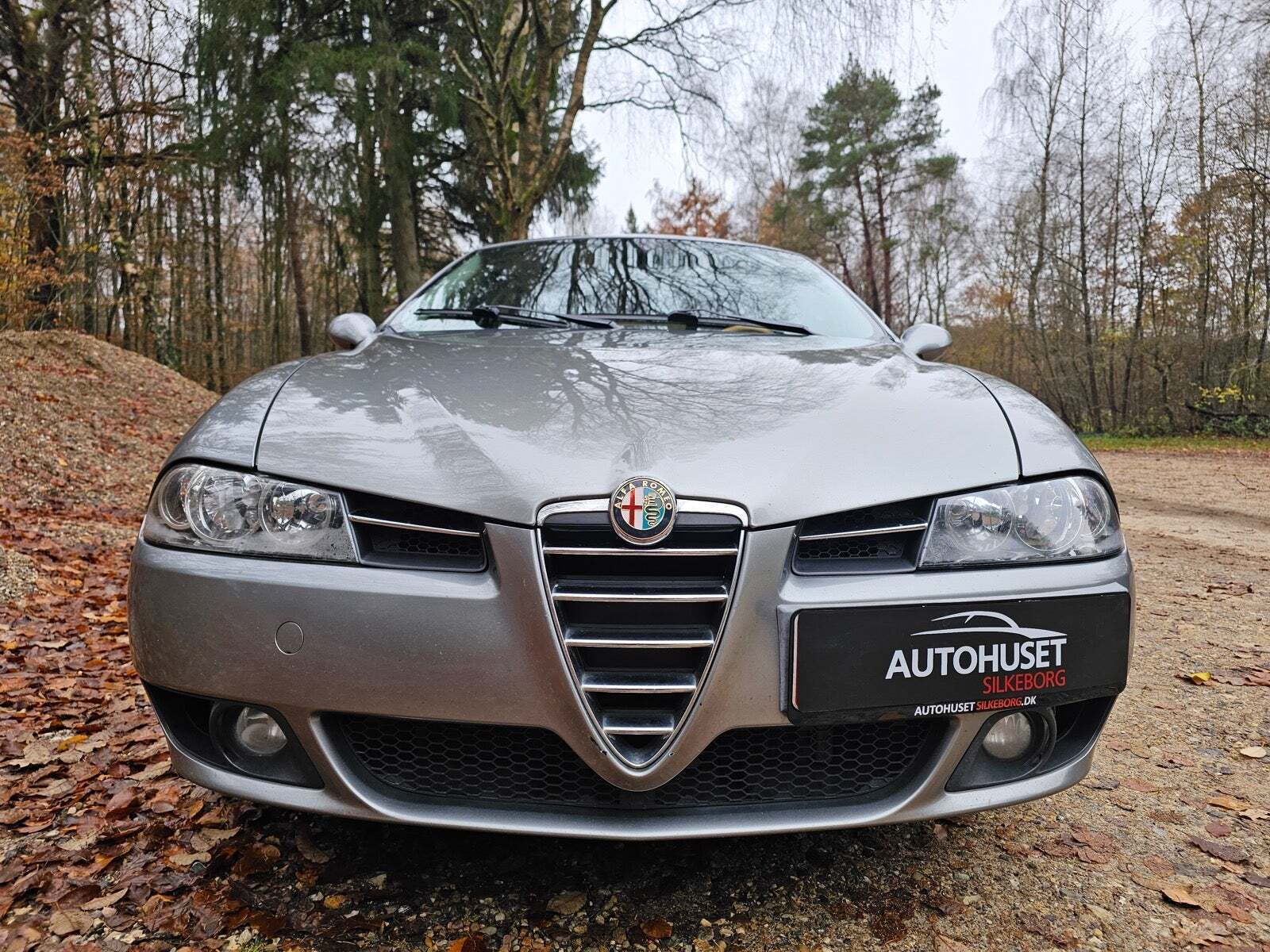 Grå Alfa Romeo 156 fra 2005
