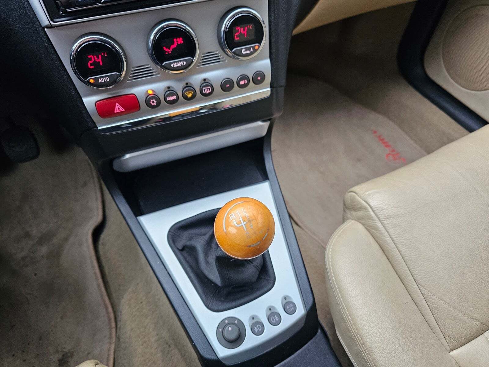 Grå Alfa Romeo 156 fra 2005