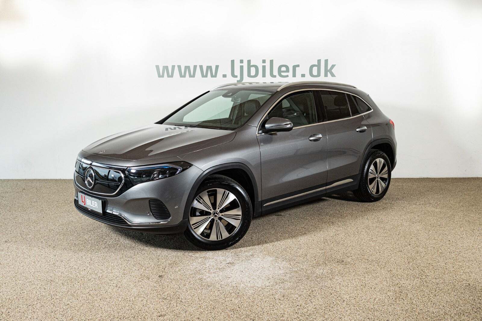 Grå Mercedes EQA250 fra 2023