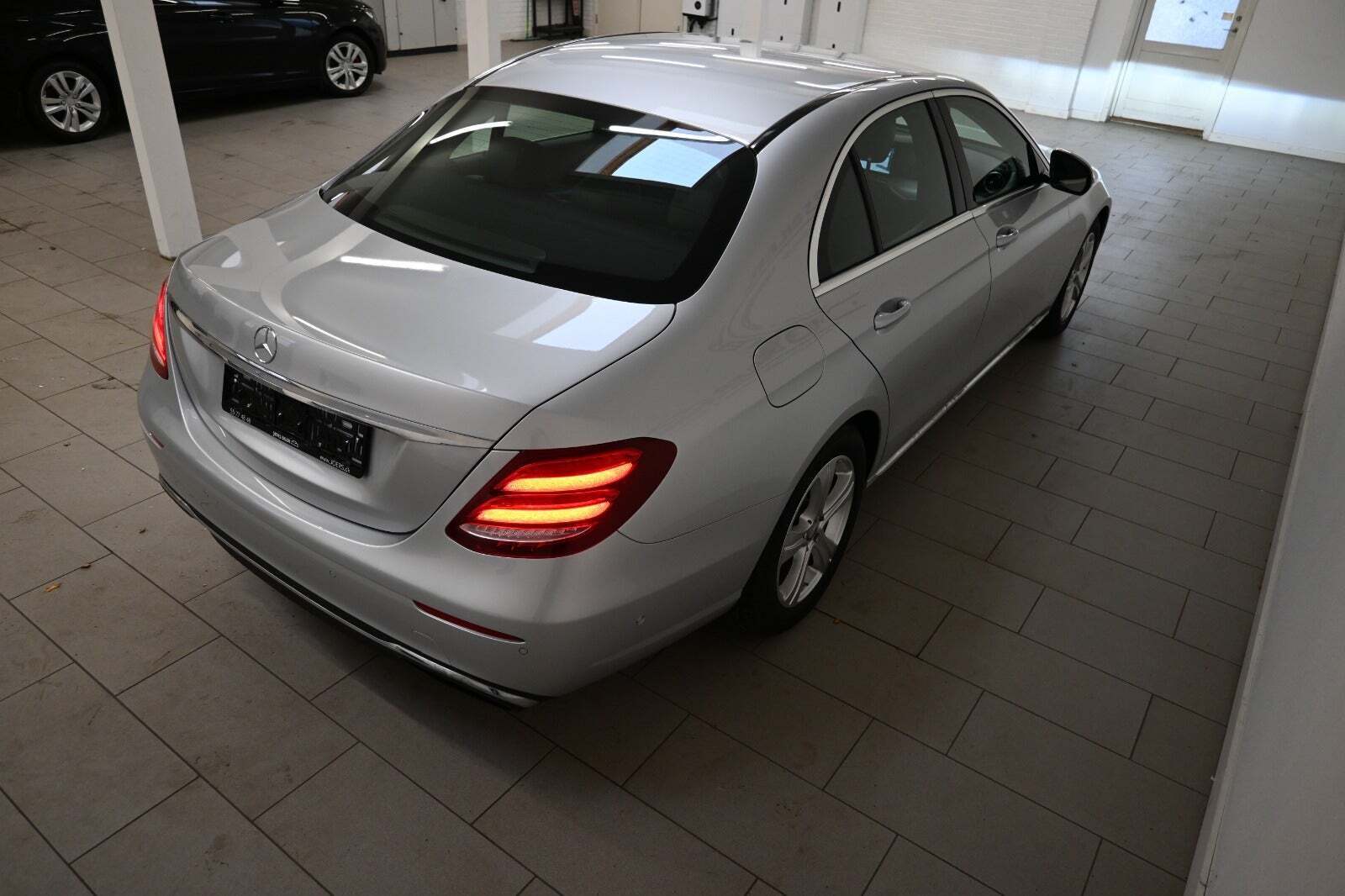 Mercedes E200