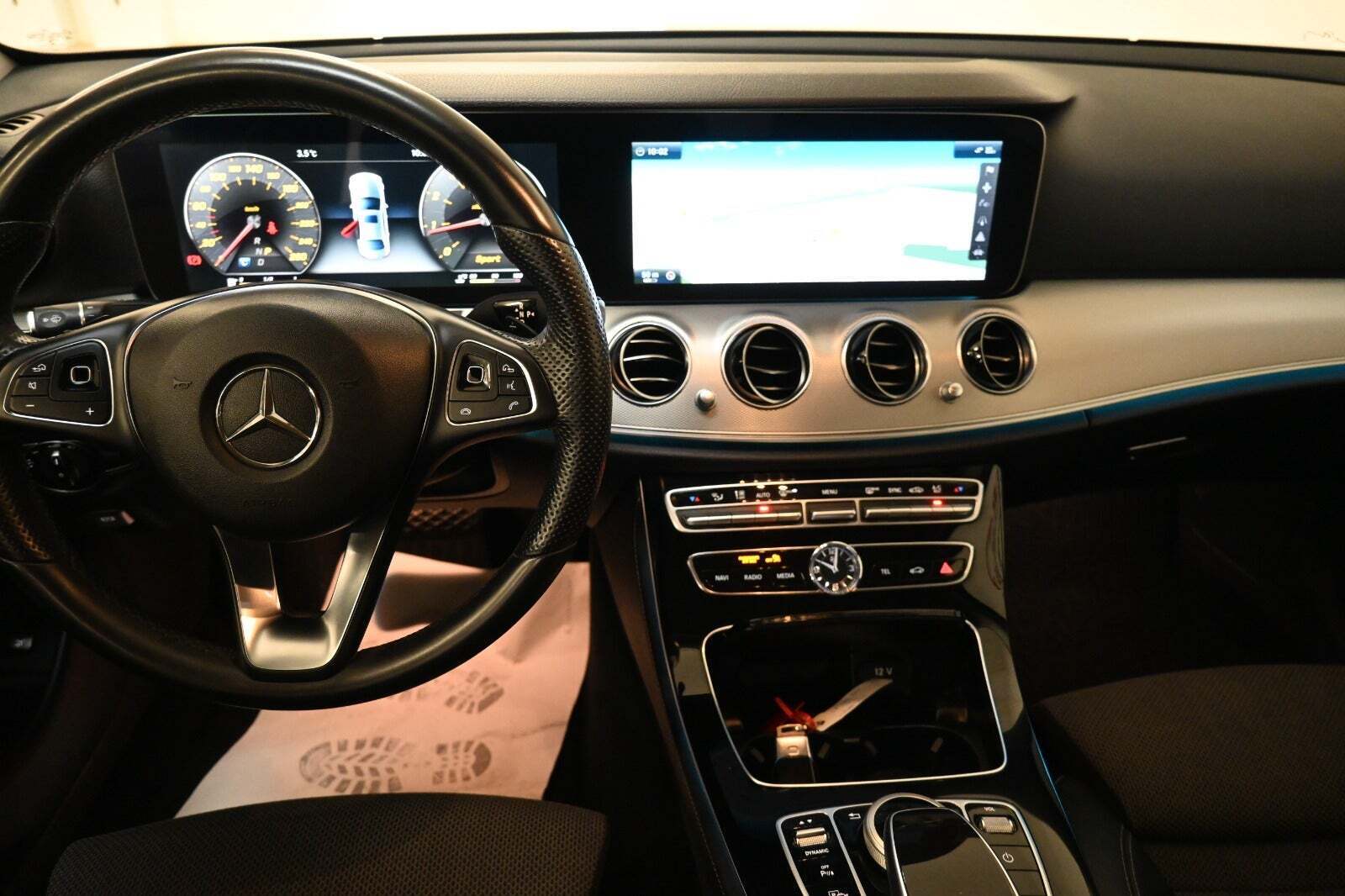 Mercedes E200