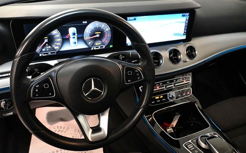 Mercedes E200