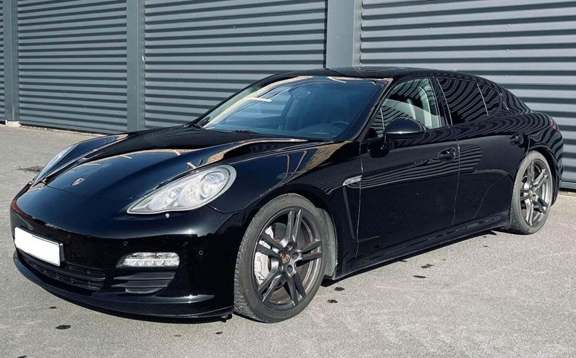 Porsche Panamera 4S