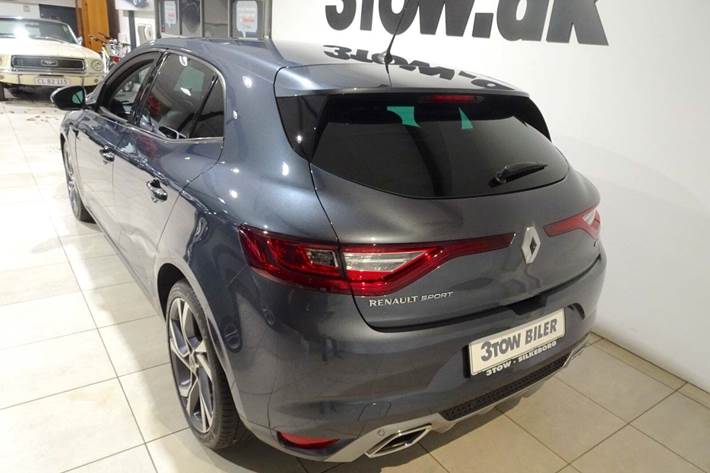 Grå Renault Megane IV fra 2017