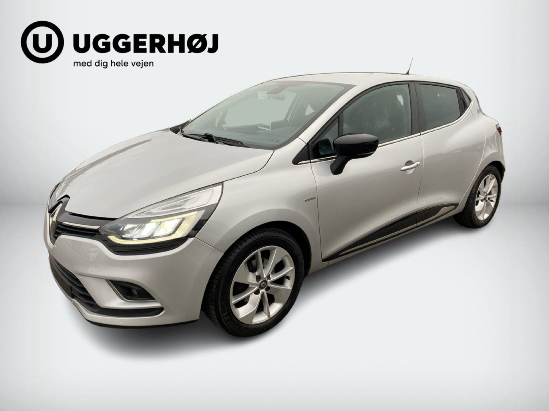 Sølv Renault Clio fra 2017