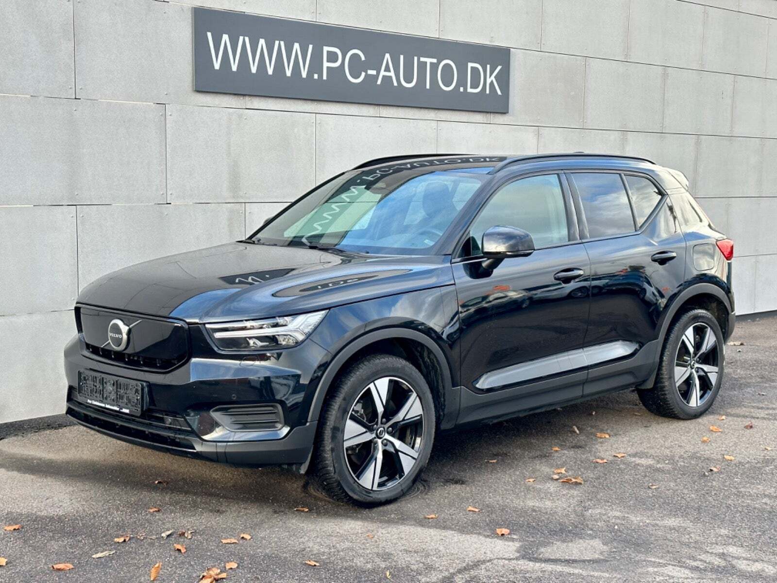 Sort Volvo XC40 fra 2022
