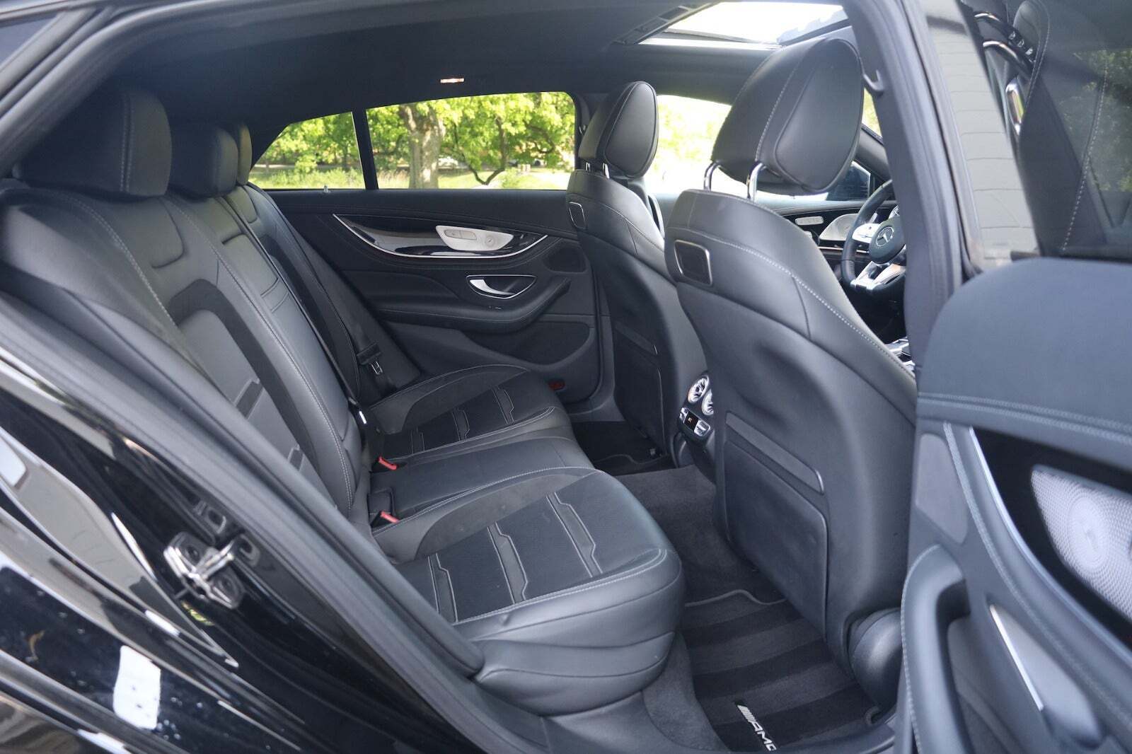 Sort Mercedes AMG GT 53 fra 2019 set indefra