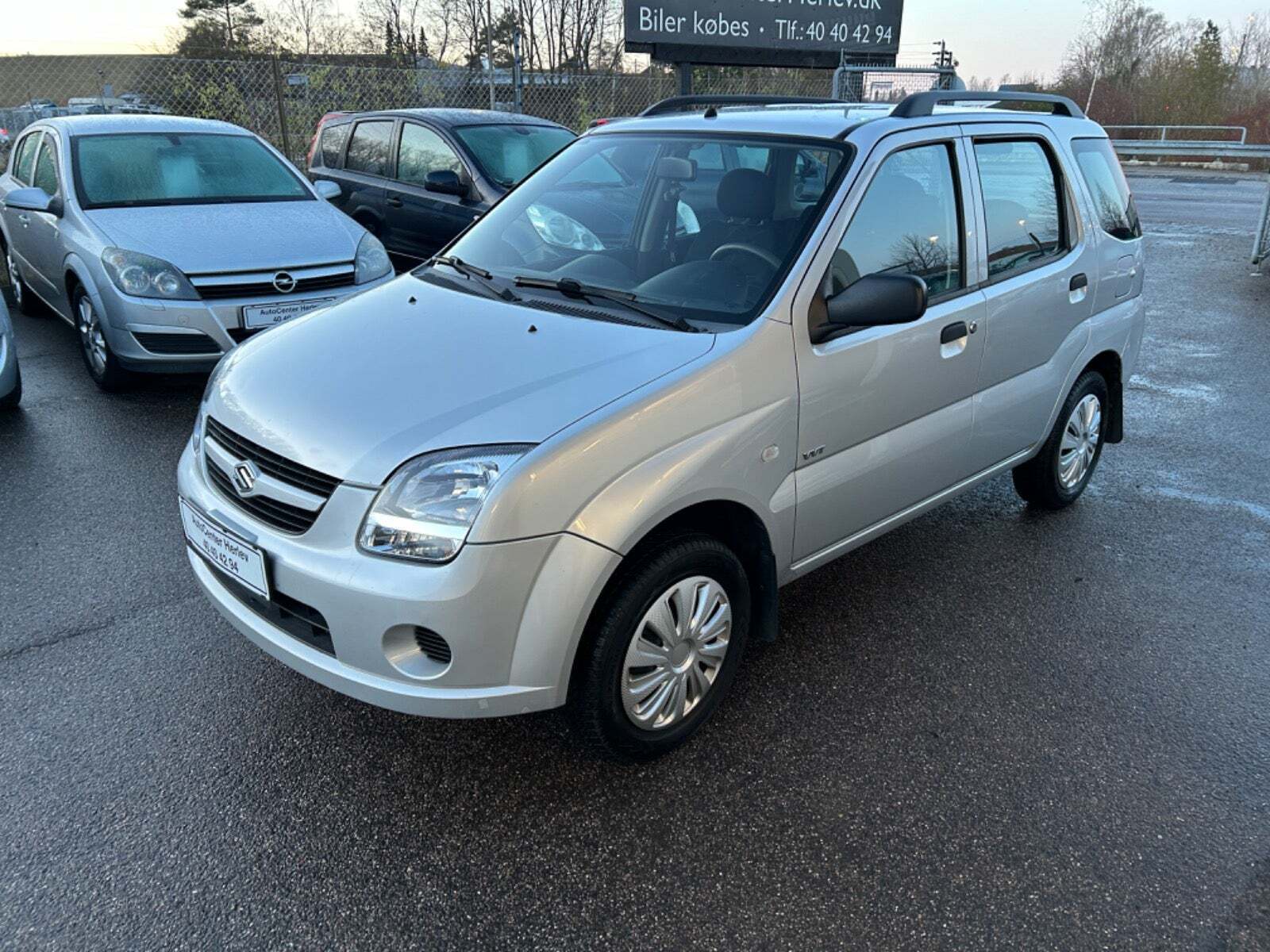 Grå Suzuki Ignis fra 2005