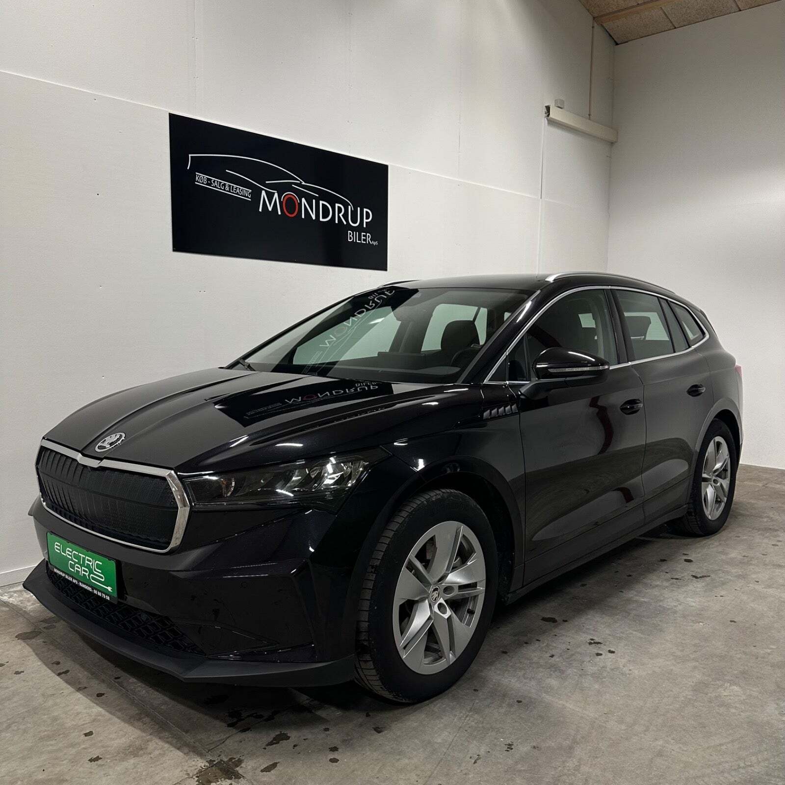 Grå Skoda Enyaq fra 2022