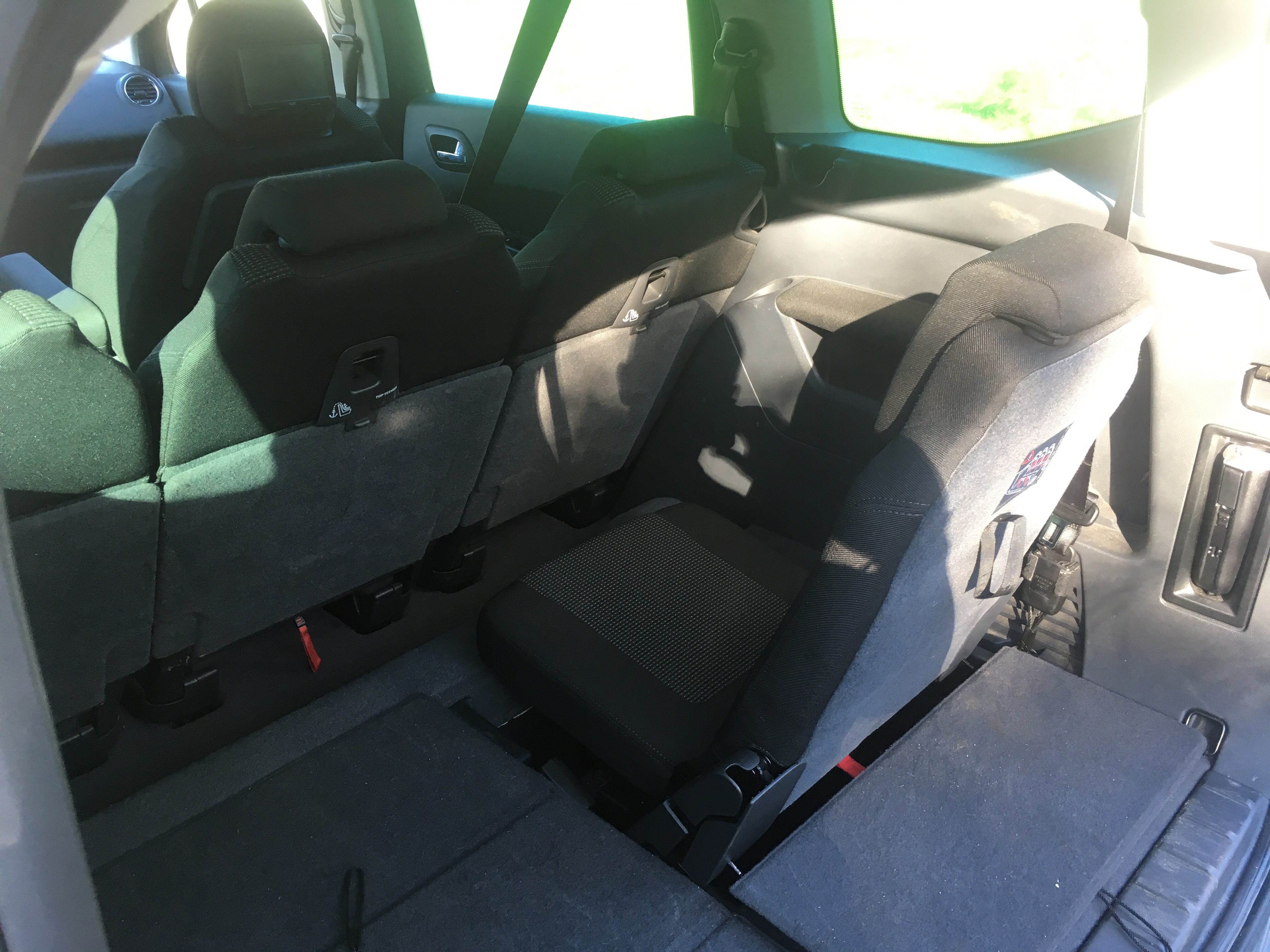 Grå Peugeot 5008 fra 2010
