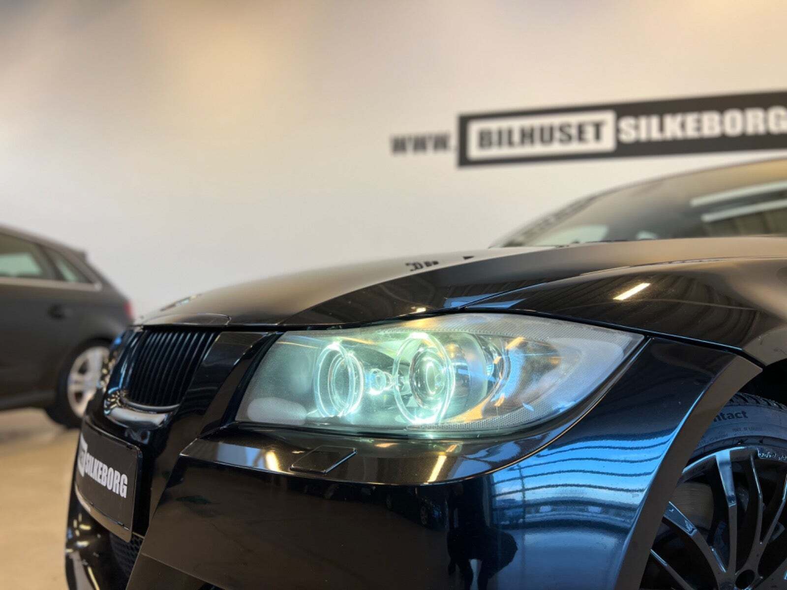 undefined BMW 330Xi fra 2008