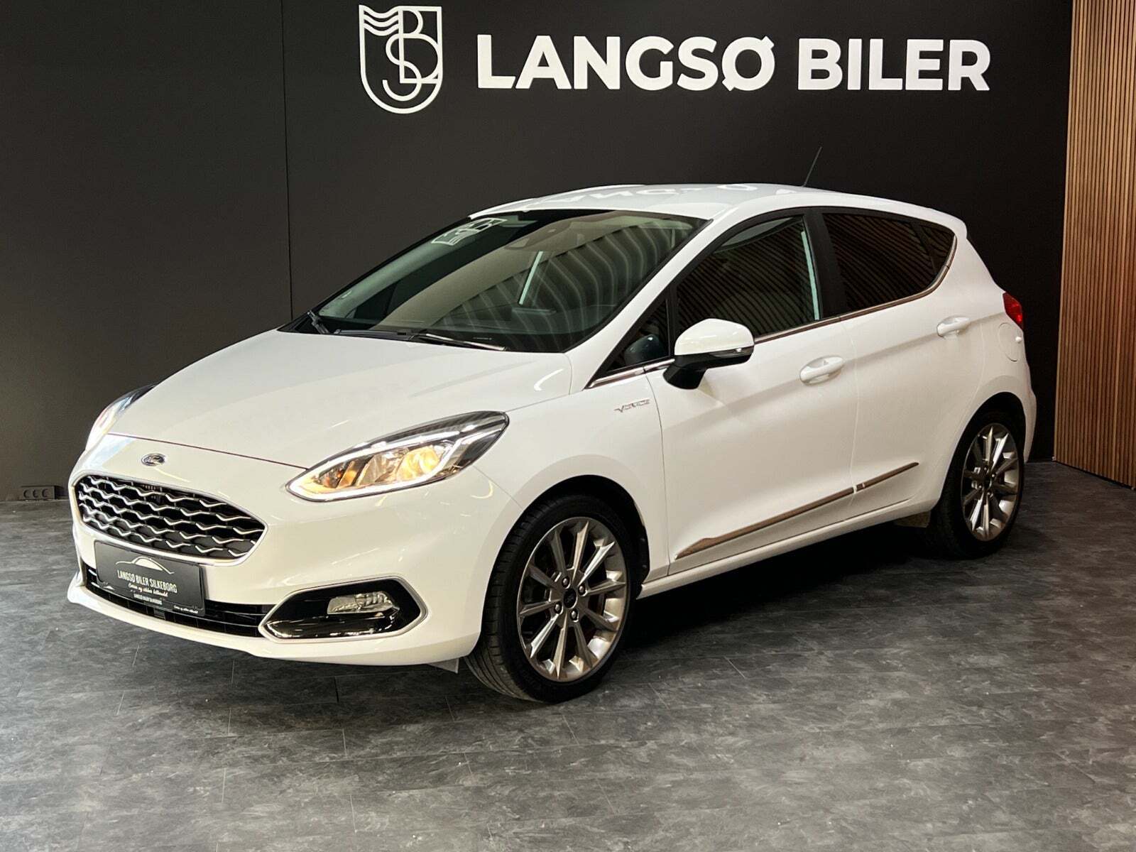 Hvid Ford Fiesta fra 2018 set udefra