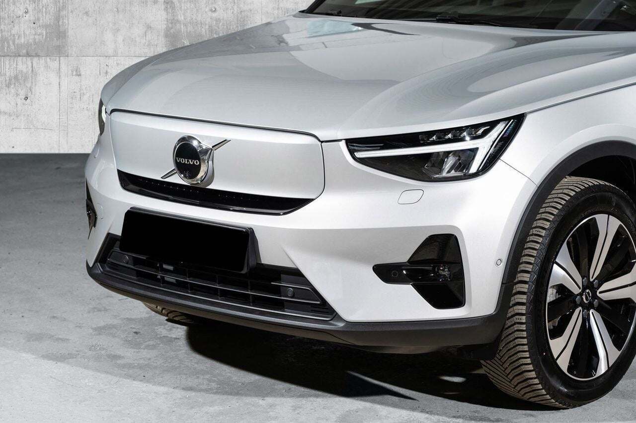 Grå Volvo C40 fra 2023