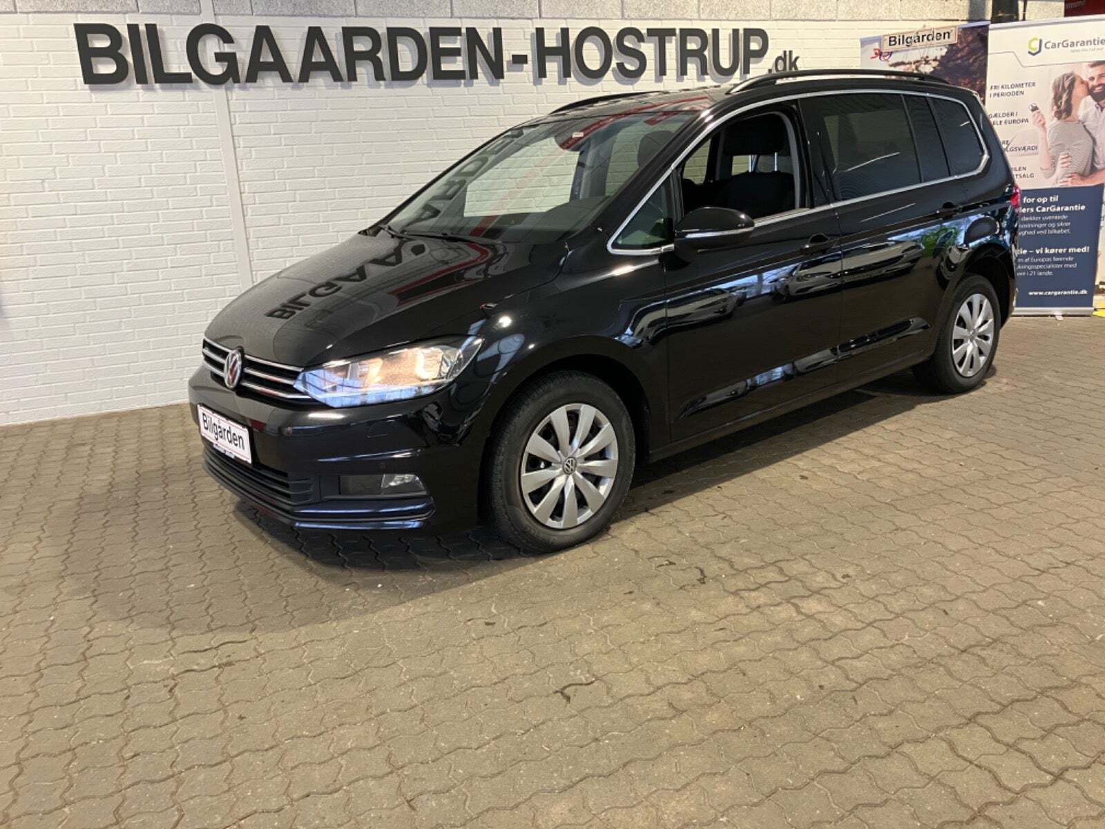 Sort VW Touran fra 2019