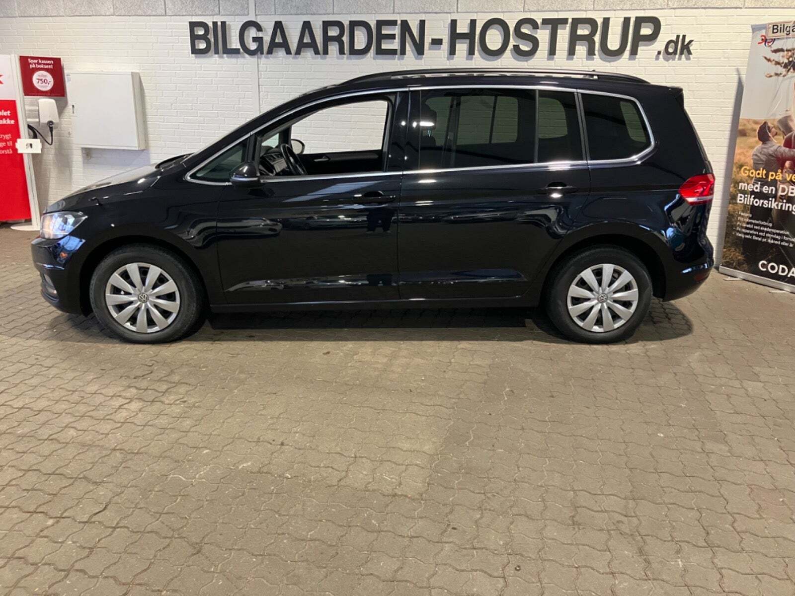 Sort VW Touran fra 2019