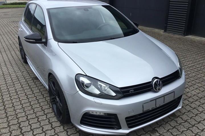 Sølv VW Golf VI fra 2010