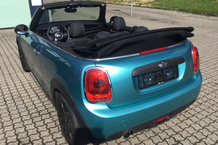 Turquoise Mini Cooper fra 2017