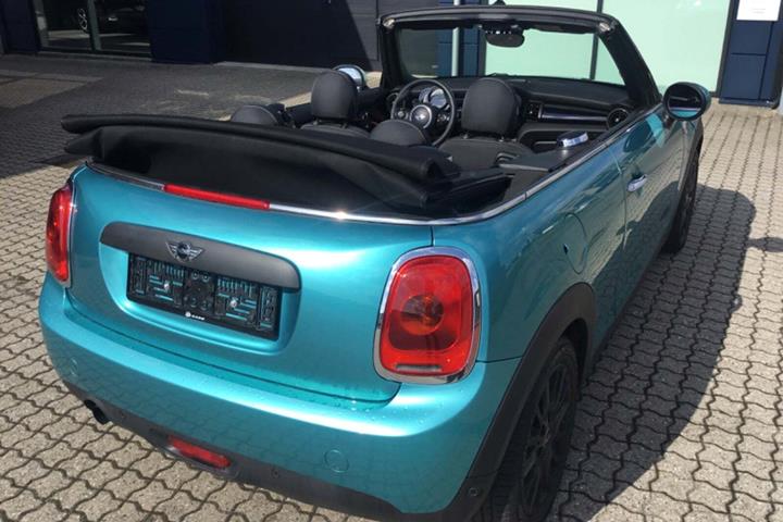 Turquoise Mini Cooper fra 2017