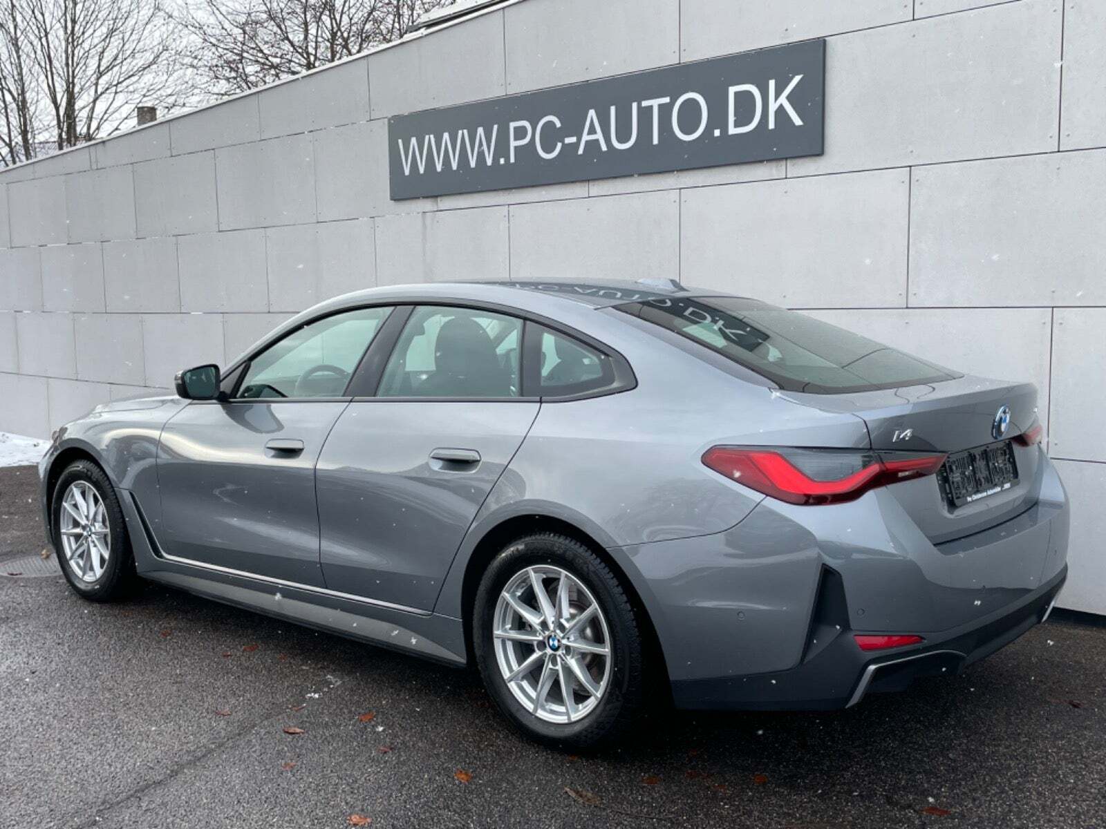 Grå BMW i4 fra 2022