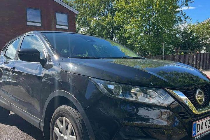 Sort Nissan Qashqai fra 2018