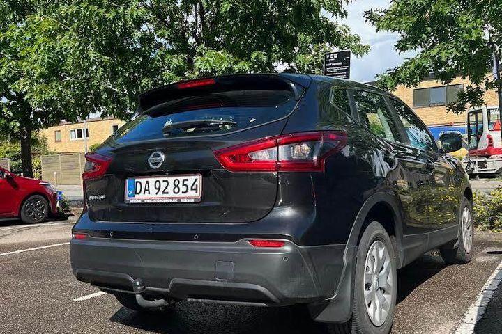 Sort Nissan Qashqai fra 2018