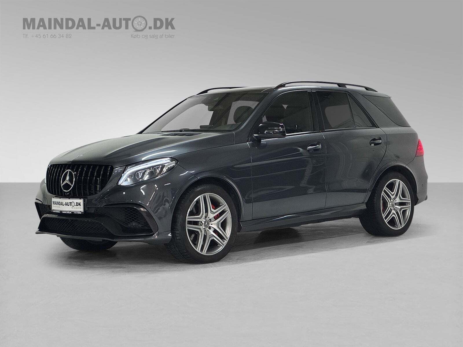 Rød Mercedes GLE63 fra 2016