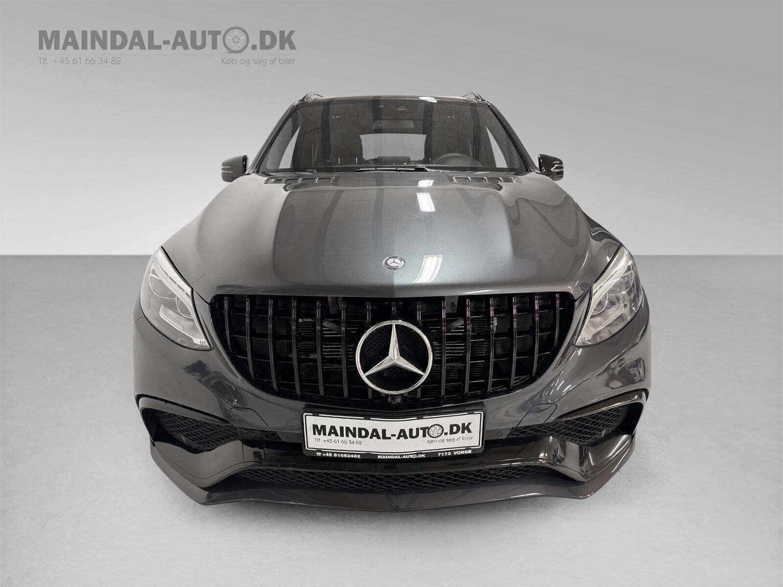 Rød Mercedes GLE63 fra 2016